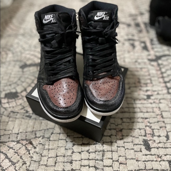 Nike Air Jordan 1 Hi OG Fearless High Top Sneaker (Women)
Size 7 - Picture 3 of 3